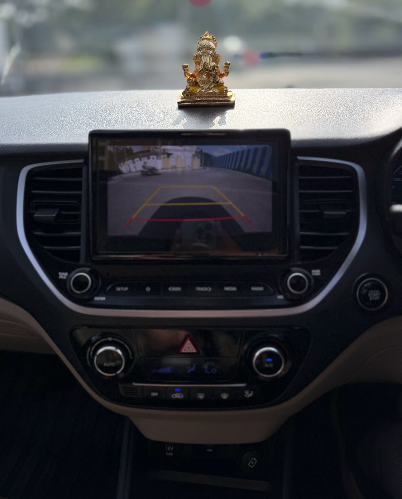 Verna SX Auto Black